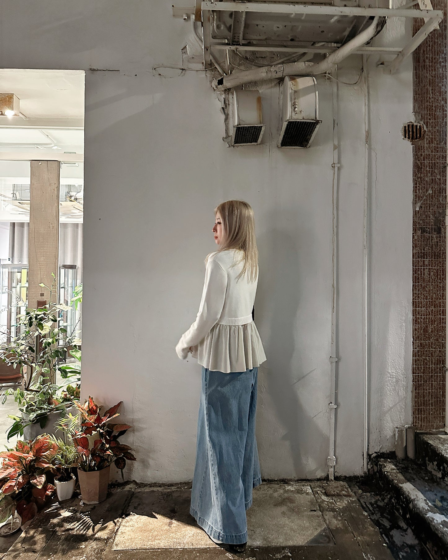 aalis CHARLEE velvet panel V neck cardigan (Ivory)