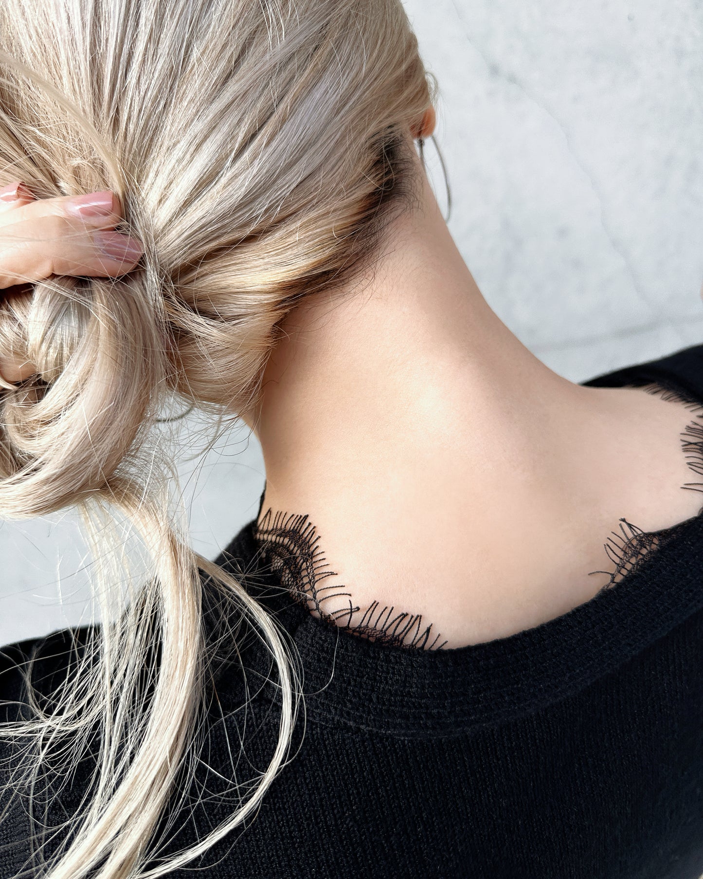 aalis CHARLEE velvet panel V neck cardigan (Black)