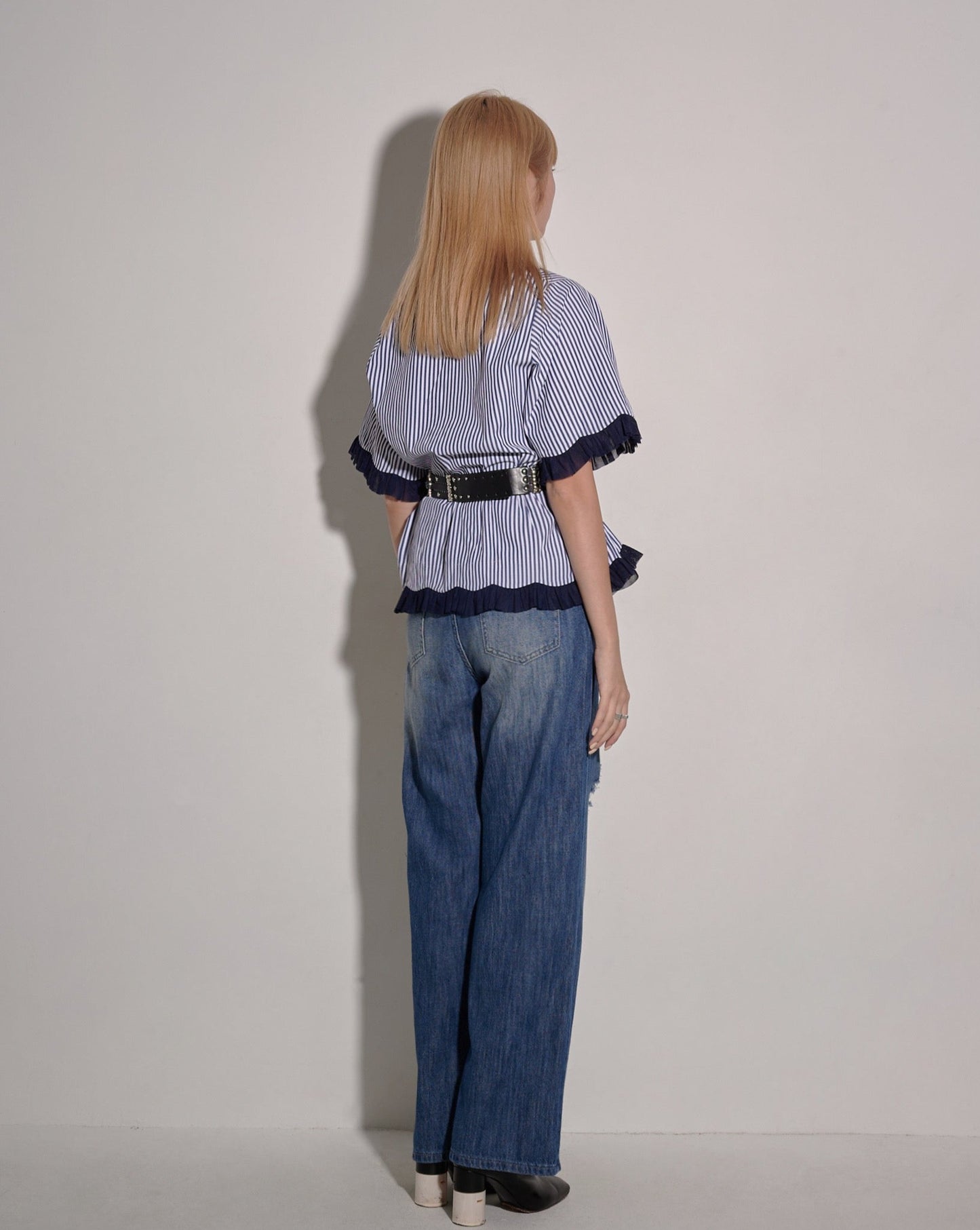 Load image into Gallery viewer, aalis REENE mesh scallop edge shirt top (Navy stripe)
