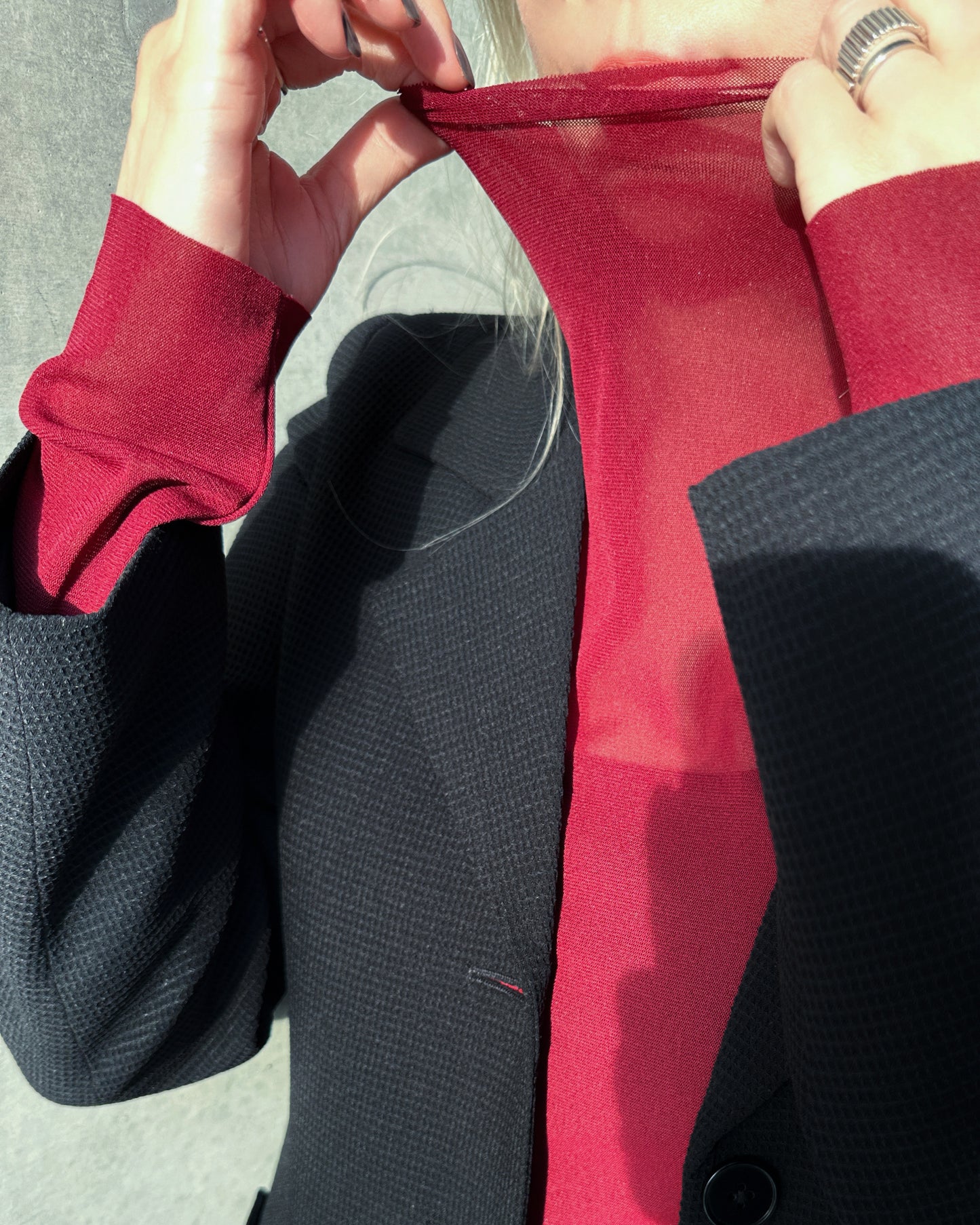 aalis RIVA NS FW25 mesh turtle neck top (Burgundy)