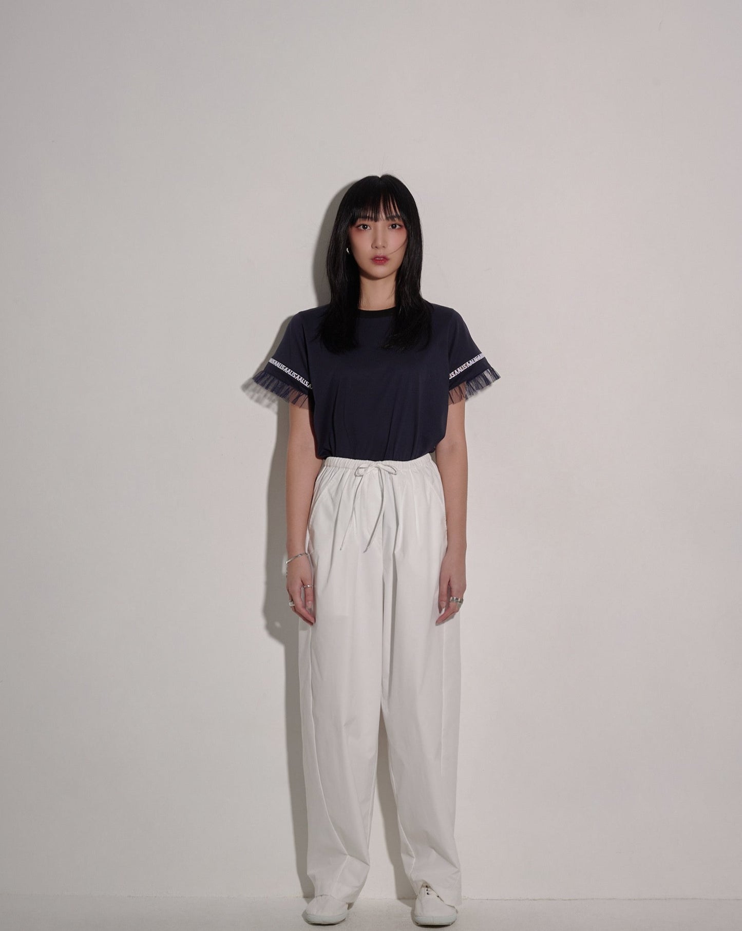Load image into Gallery viewer, aalis BLAIRA drawstring relaxed pants (White)
