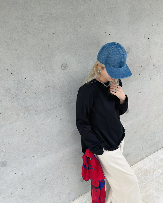 aalis LILY ruffle hem sweater (Black)