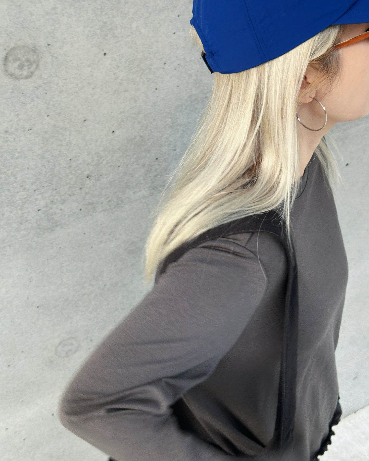 aalis LILY ruffle hem sweater (Charcoal)