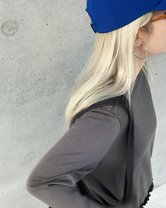 aalis LILY ruffle hem sweater (Charcoal)