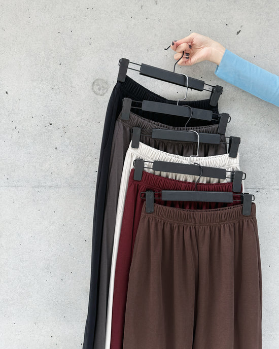 aalis LILIA ruffle hem track pants  (Black)