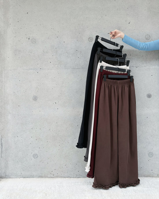 aalis LILIA ruffle hem track pants  (Black)