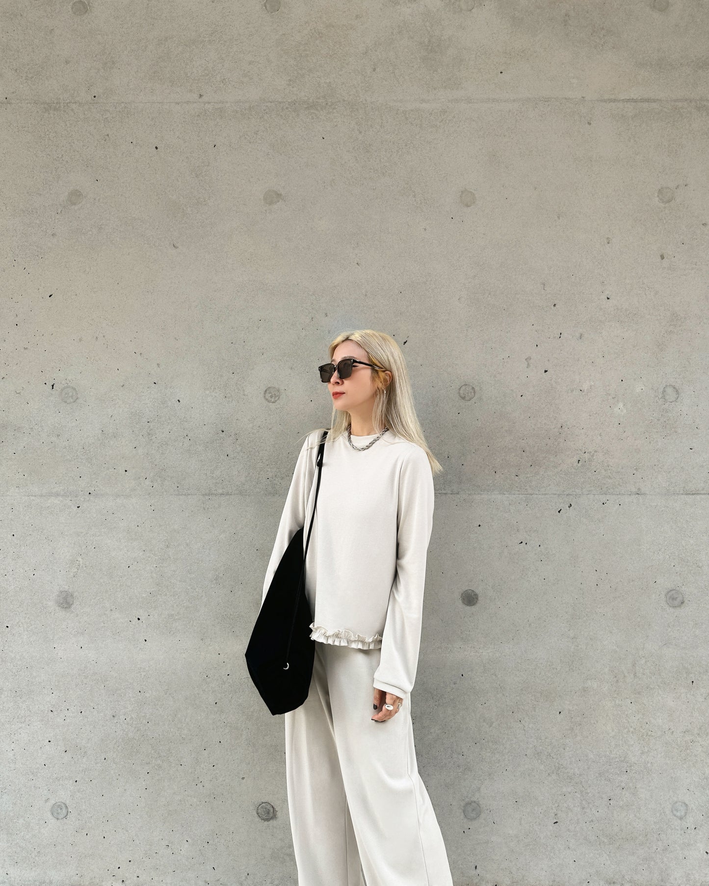 aalis LILY ruffle hem sweater (Lt Beige)