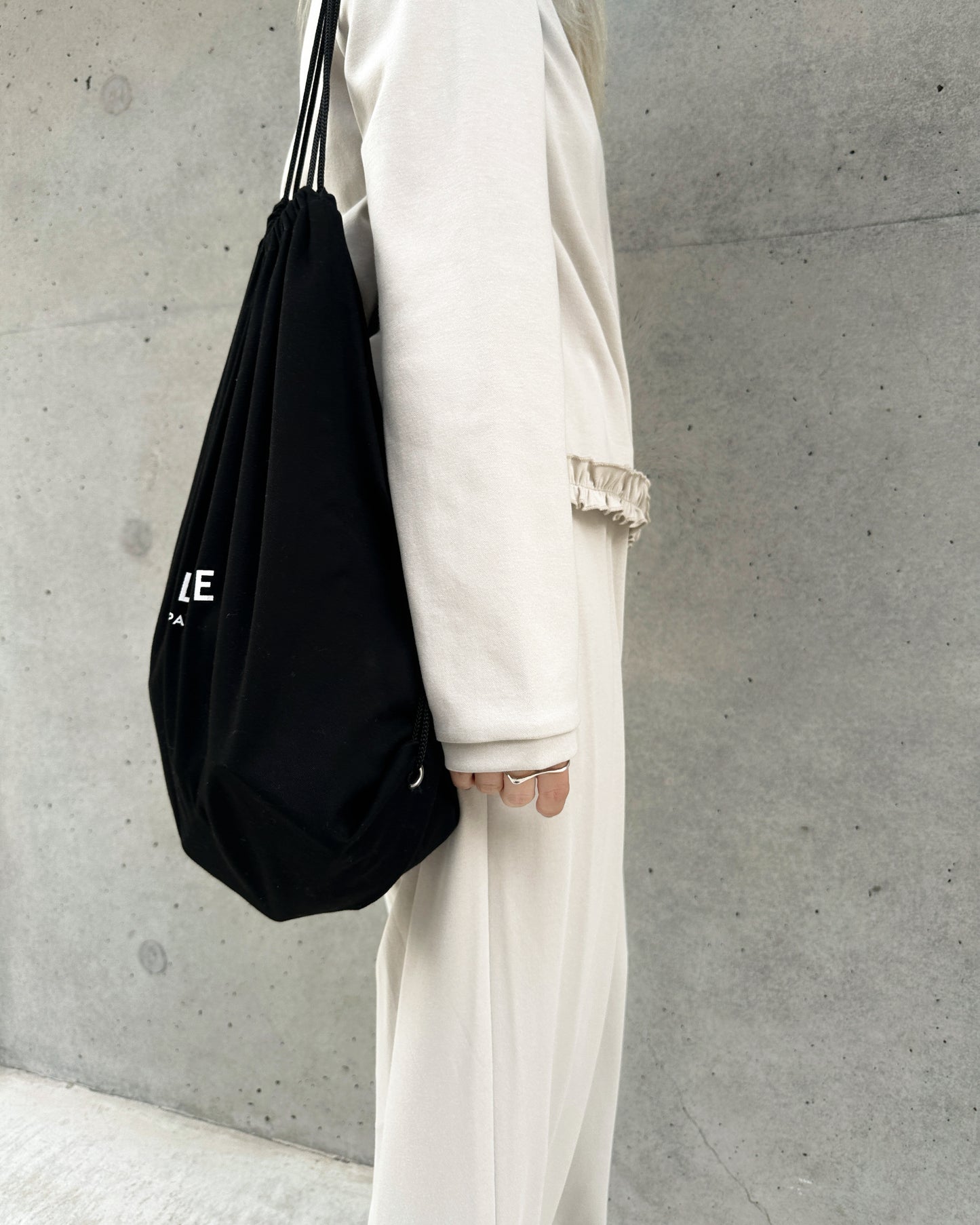 aalis LILY ruffle hem sweater (Lt Beige)