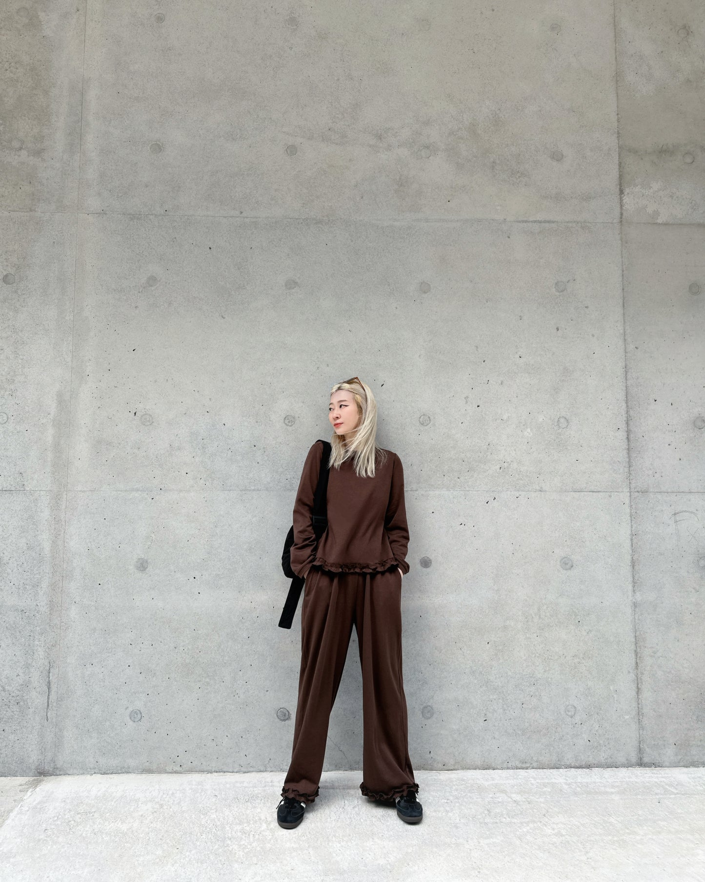 aalis LILY ruffle hem sweater (Brown)