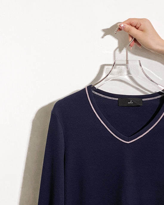 aalis YANKA ruffle hem stitches details L/S top (navy)