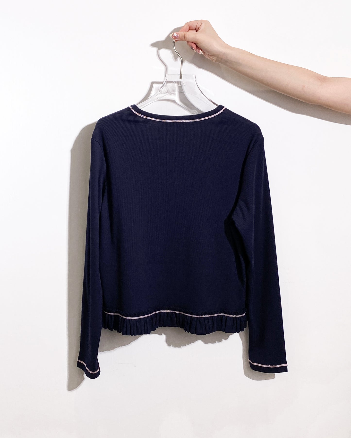 aalis YANKA 荷叶边缝合细节 长袖上衣 (白色)