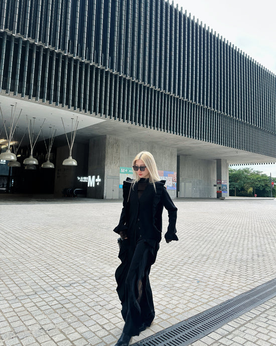 aalis SHINO side cascade ruffle V neck cardigan (Black)