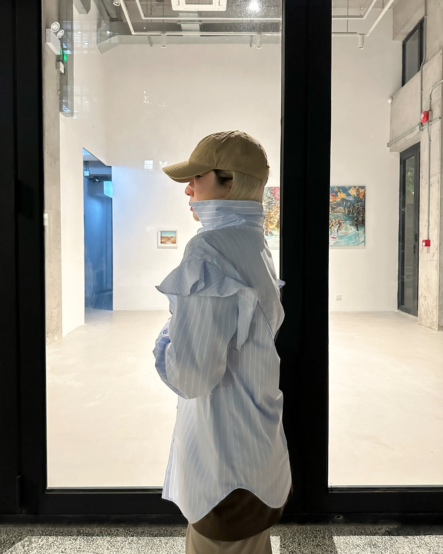 aalis TORIN ruffle shoulder detail striped shirt (Blue)