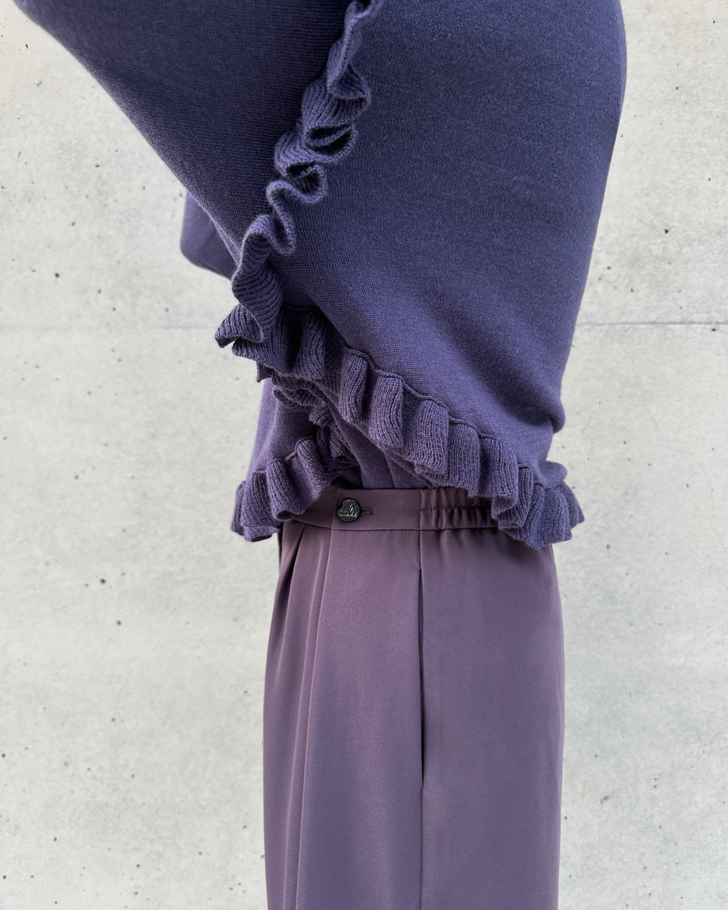 aalis EMI Ruffle detail relaxed knitted sweater (Purple Blue)