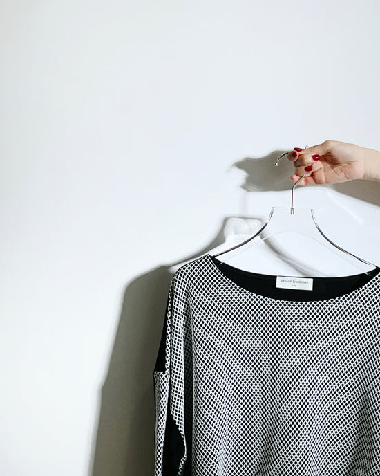 aalis CARY fishnet panel L/S sweater top (Black)