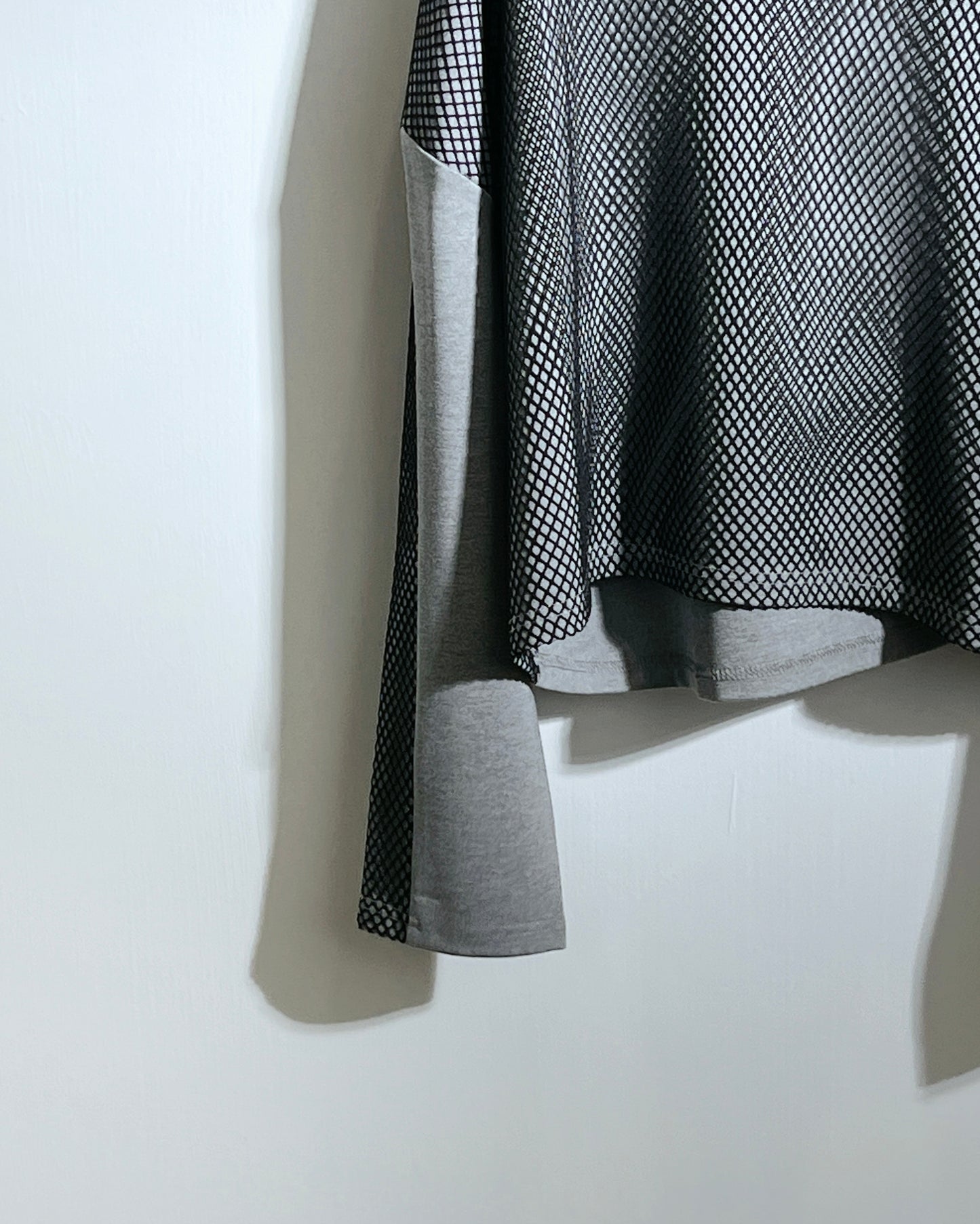 aalis YANKA 荷叶边缝合细节 长袖上衣 (白色)