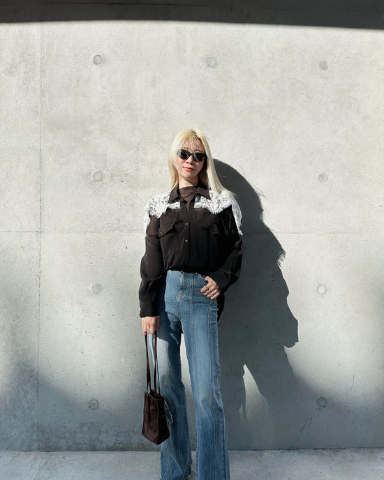 aalis REESE LACE cape panel on shoulder oversized shirt (Black)