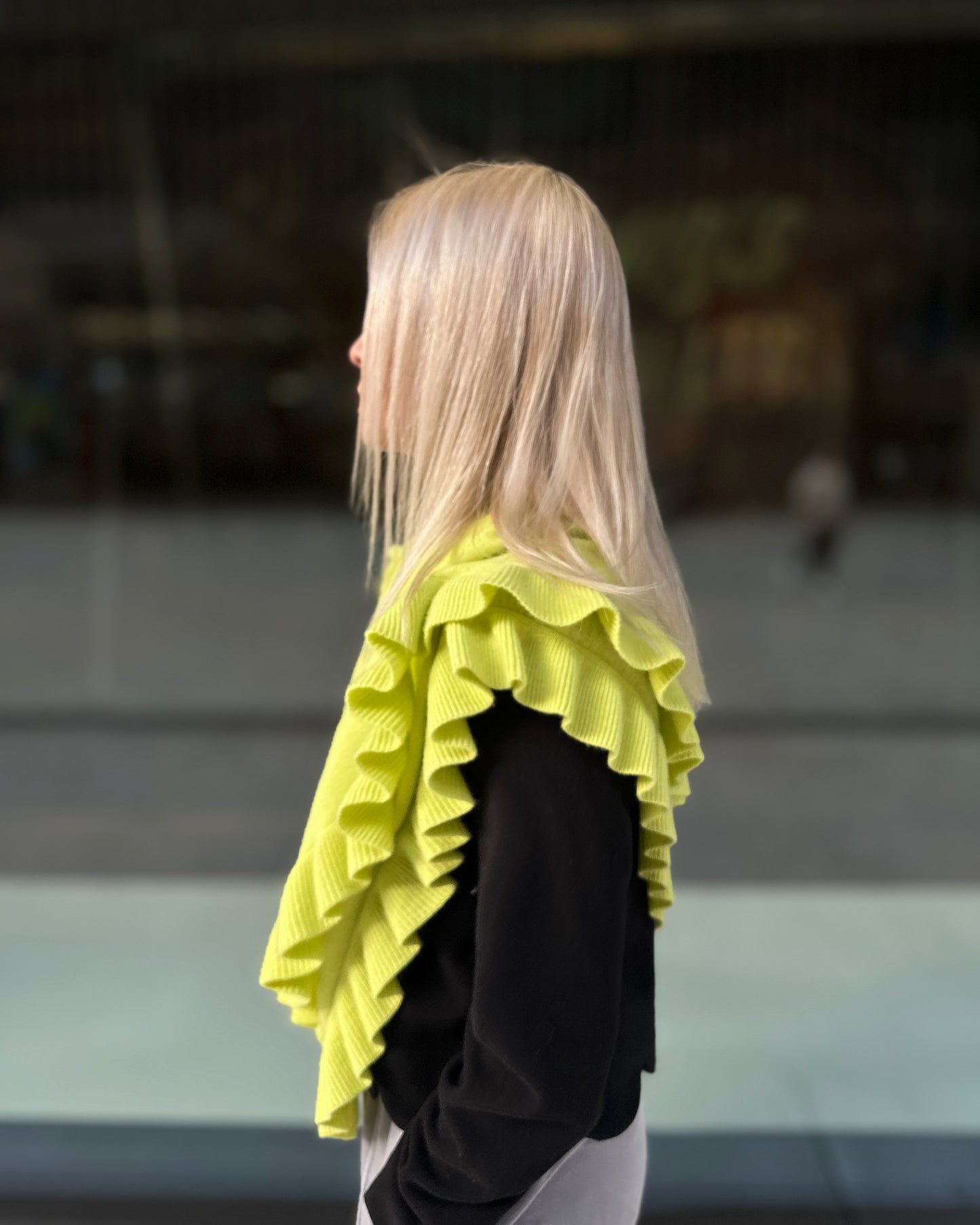 aalis LUCIE FW25 cashmere scarf (Neon Yellow)
