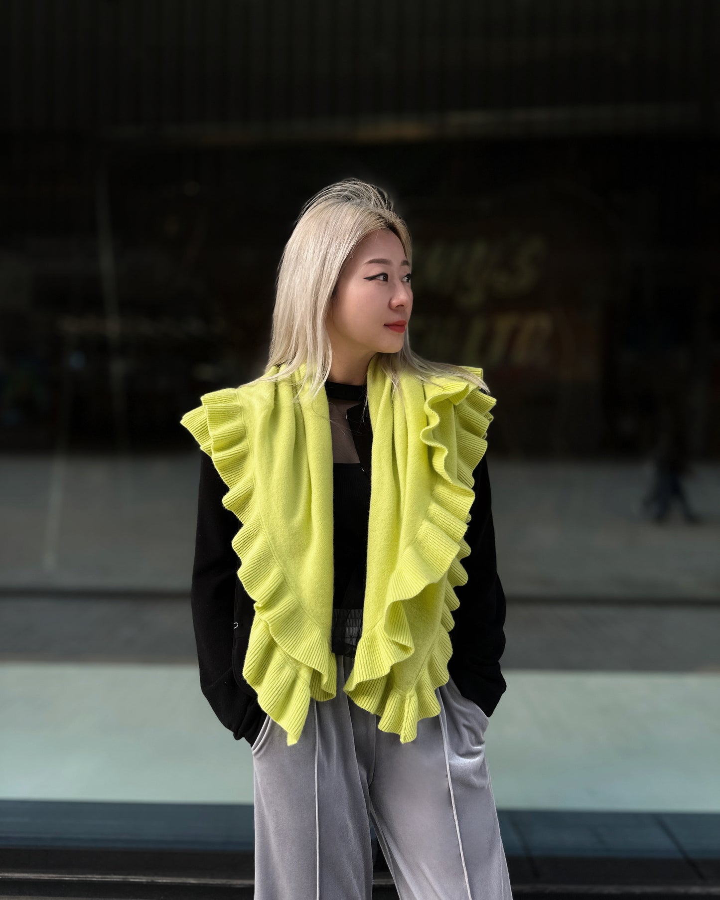 aalis LUCIE FW25 cashmere scarf (Neon Yellow)