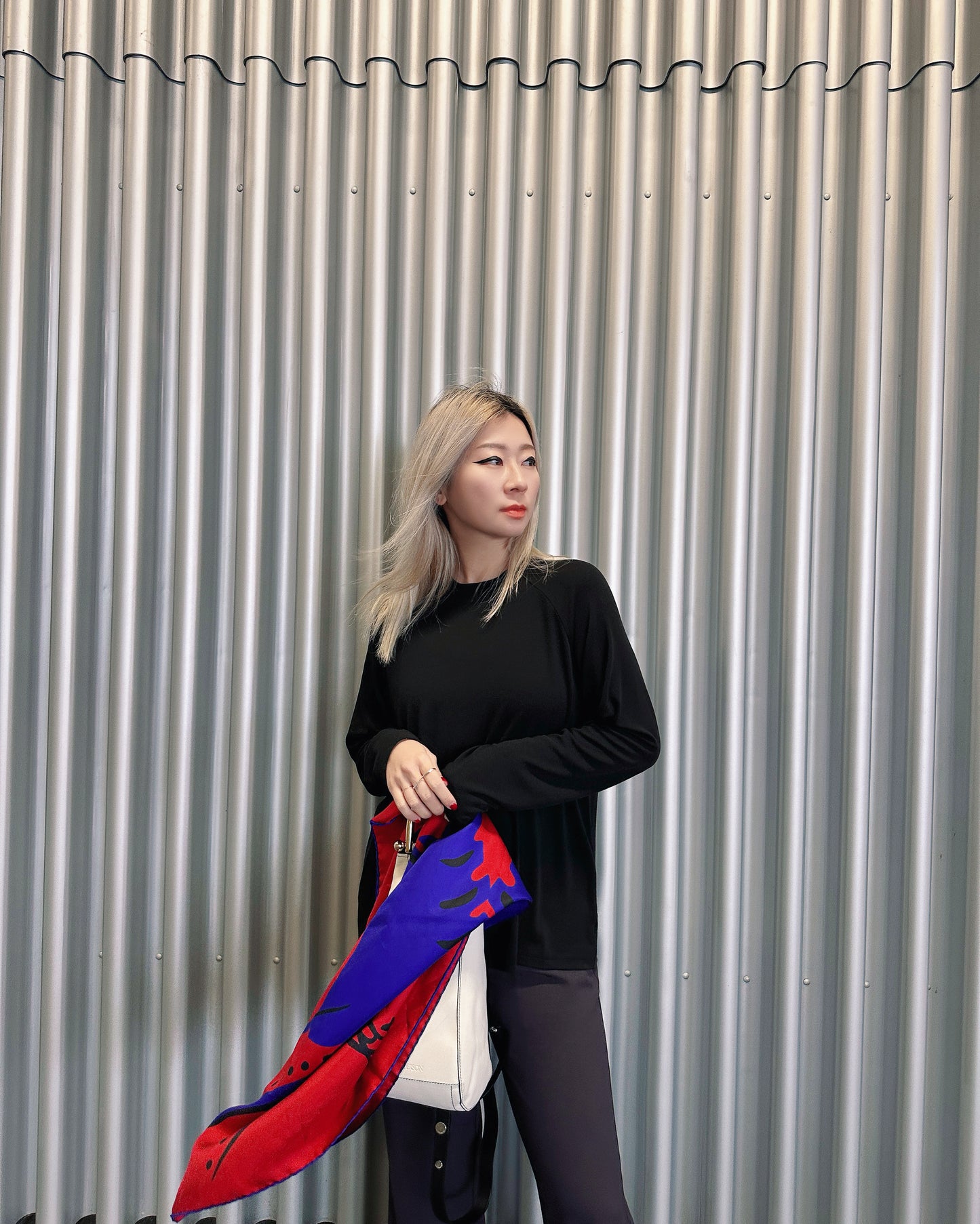 aalis HAROMI raglan sleeves relaxed L/S top (Black)