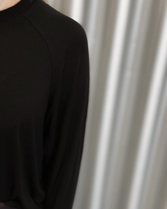 aalis HAROMI raglan sleeves relaxed L/S top (Black)