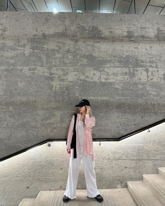 aalis PARRY FW25 ruffle U shape trimming shirt (Lt Pink stripe)