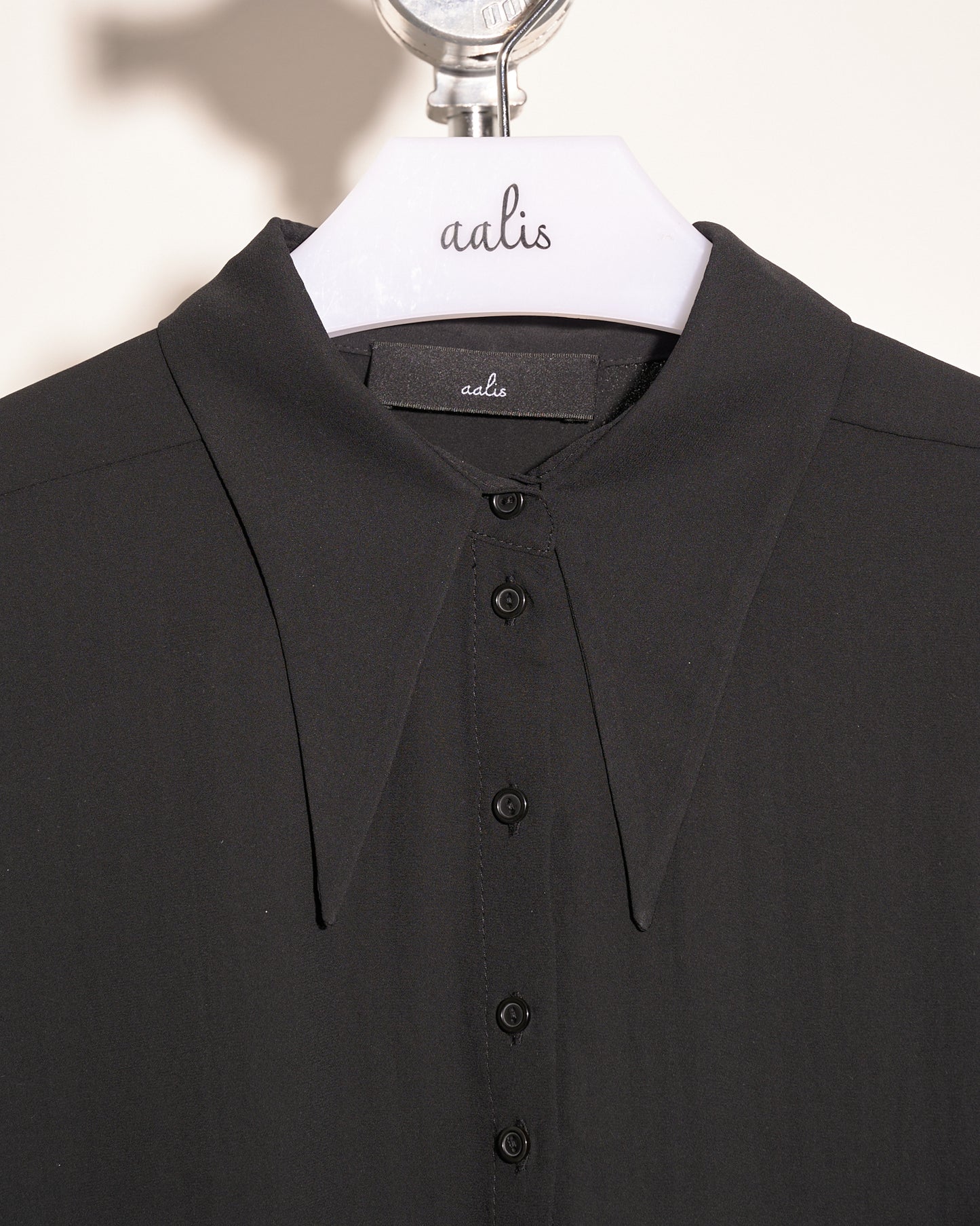 aalis FAIDA removable sleeves shirt (Black)