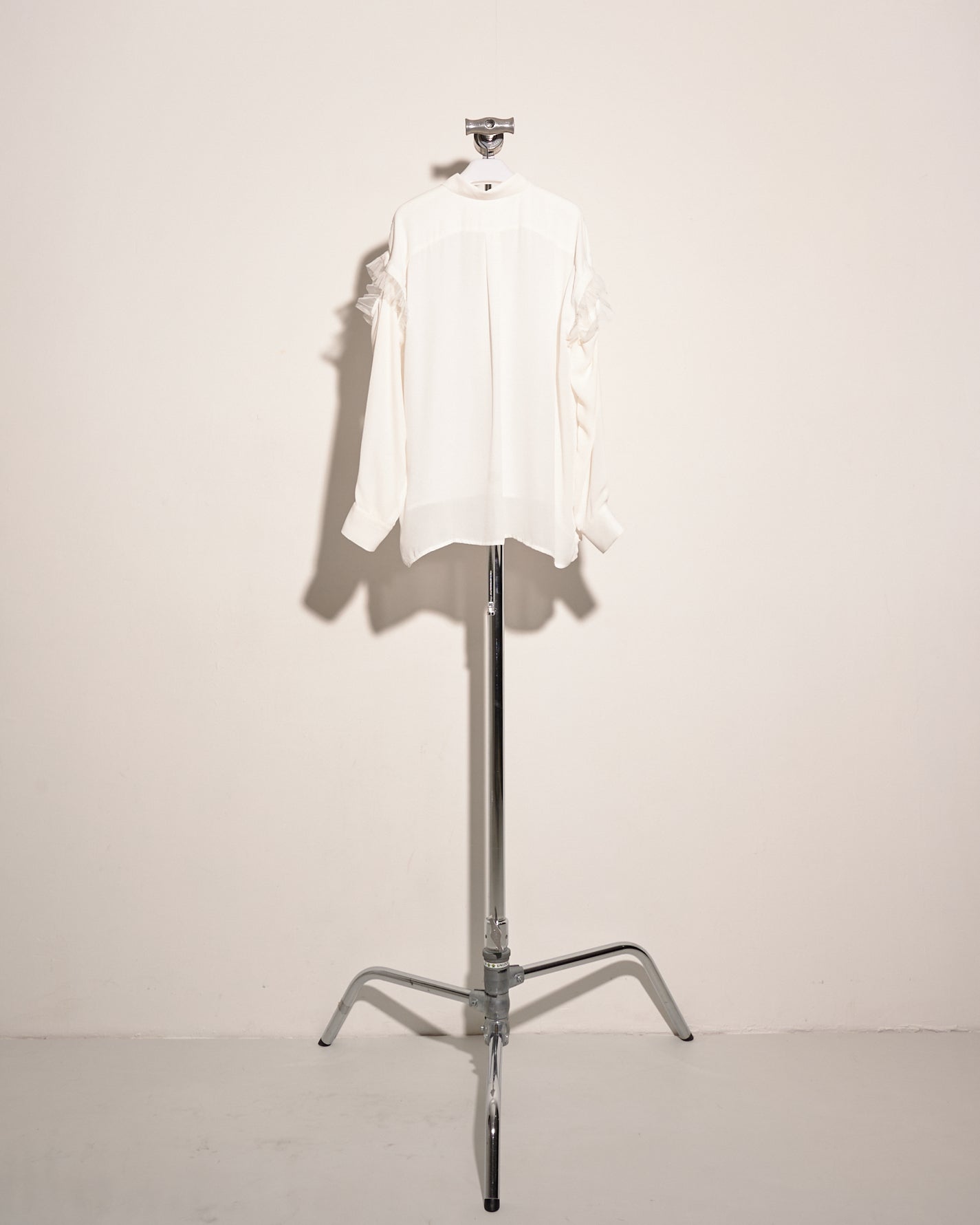 aalis FAIDA removable sleeves shirt (White)