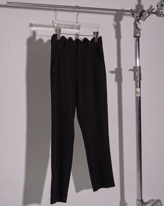 aalis KELIA scallop waist pants (Black)