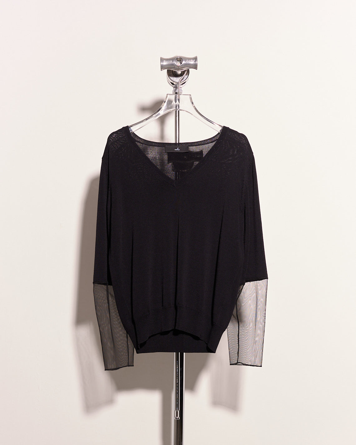aalis KEZIA half mesh sleeves V neck knit top (Black)