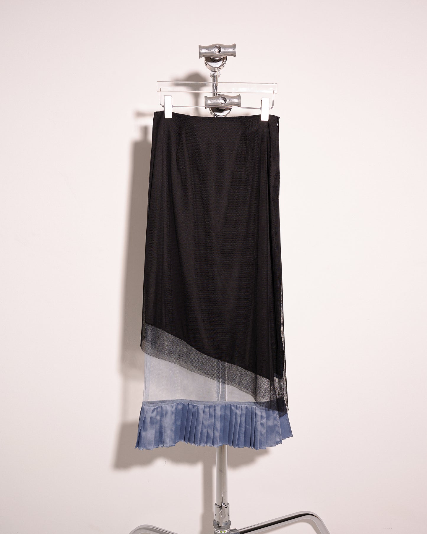 aalis KLEA asymmetric mesh panel pleated hem detail skirt (Black mix)