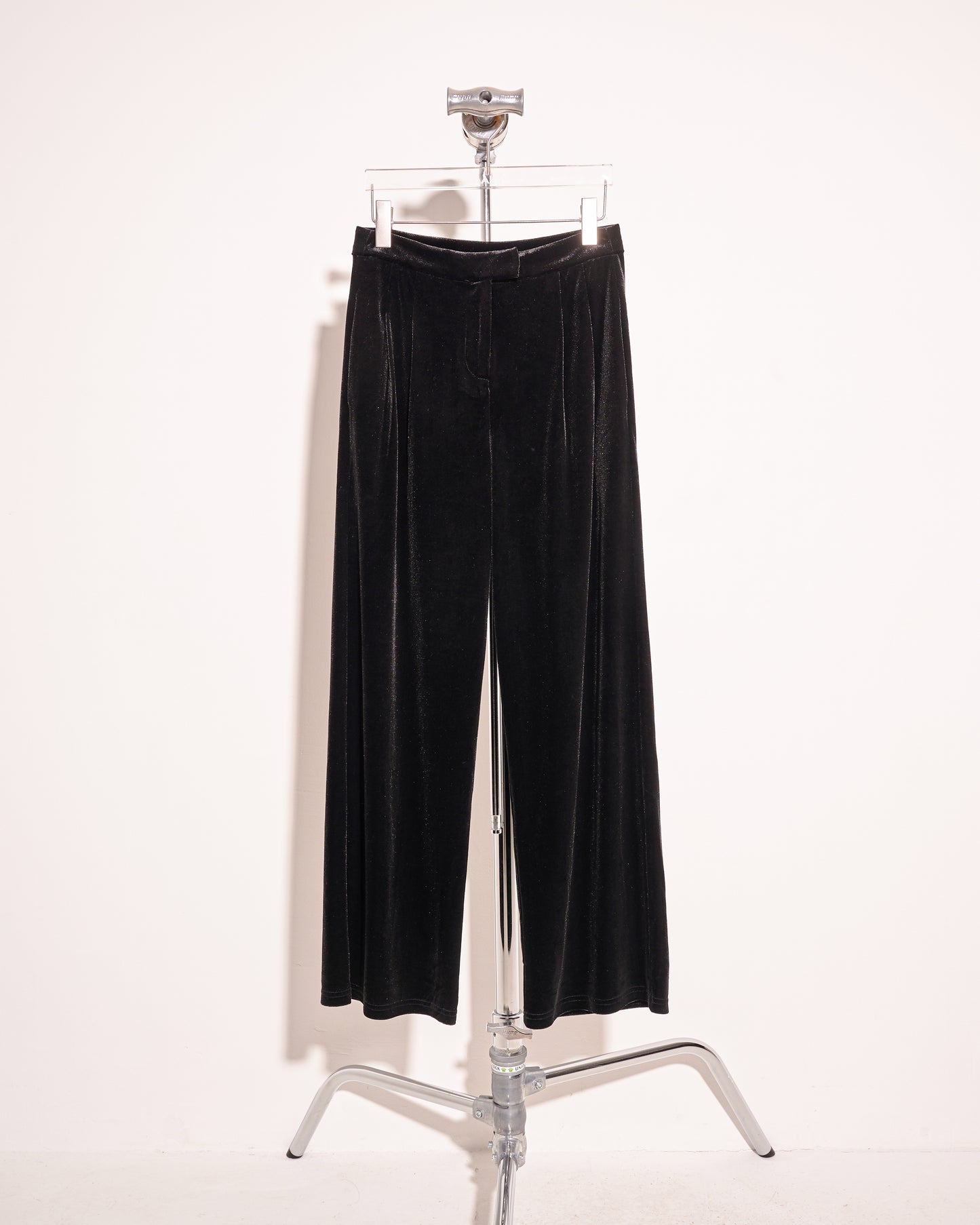 aalis TIO velvet pants (Black velvet) –