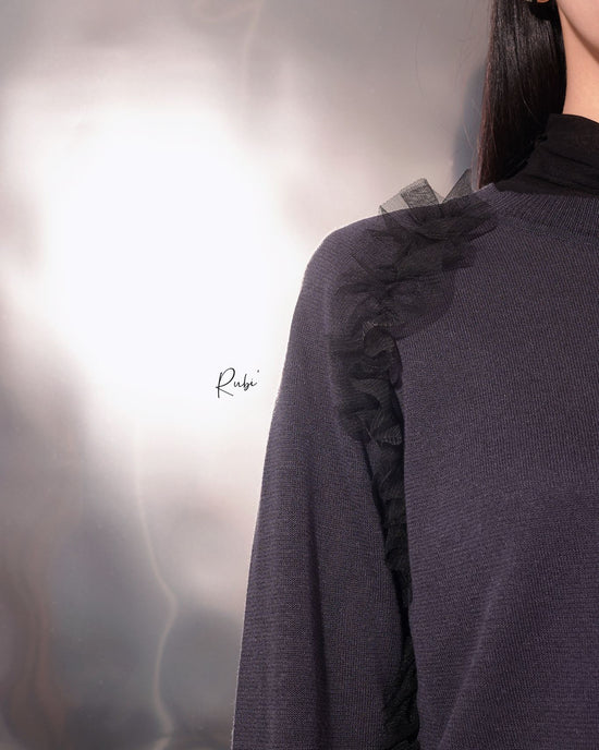 aalis RUBI raglan mesh detail L/S knit top (Charcoal)