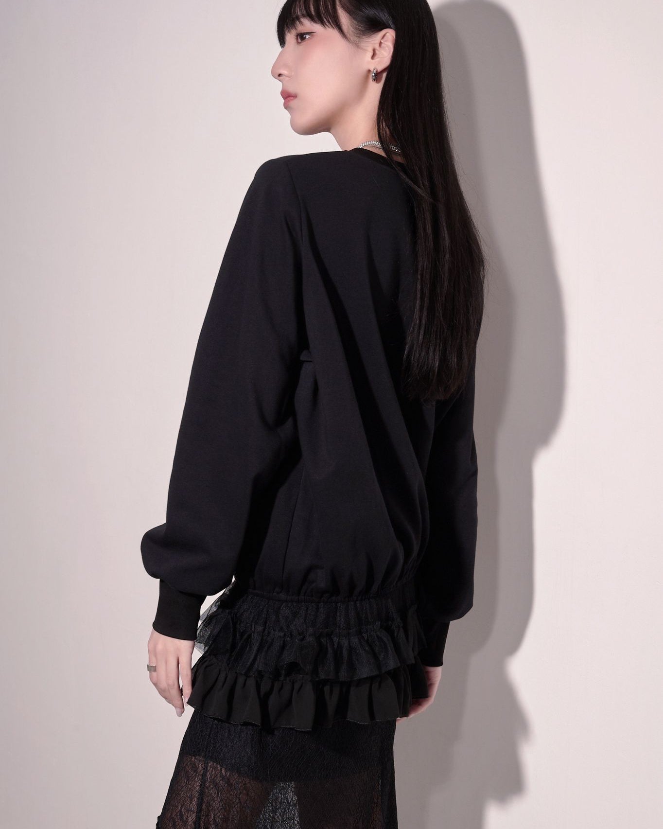 aalis KALI mesh layer hem sweater (Black)