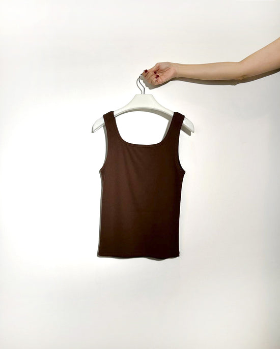 aalis MARITA FW25 square neck ribbed tank (Brown)