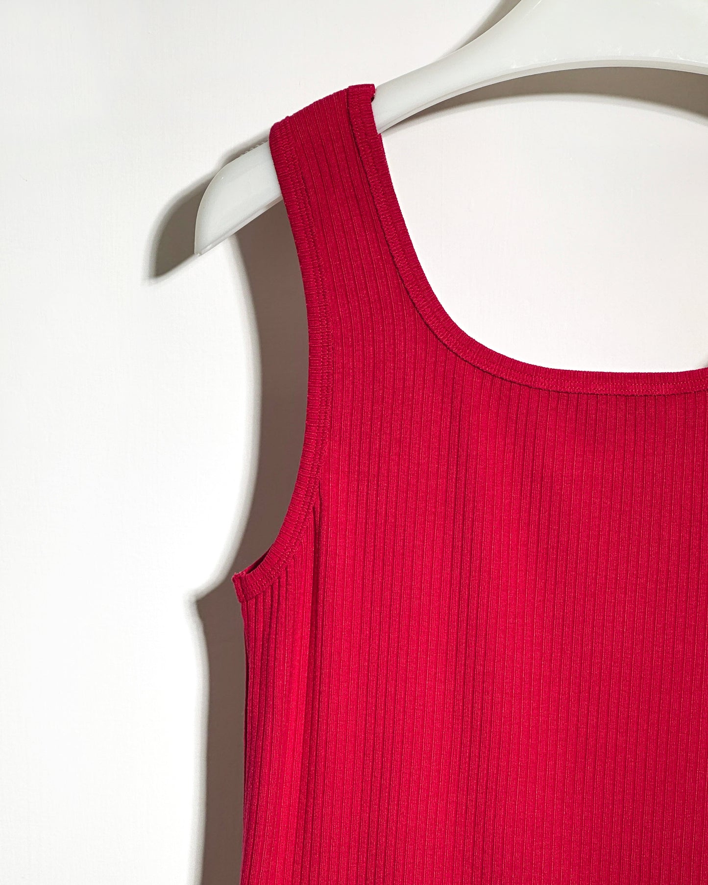 aalis MARITA FW25 square neck ribbed tank (Red)