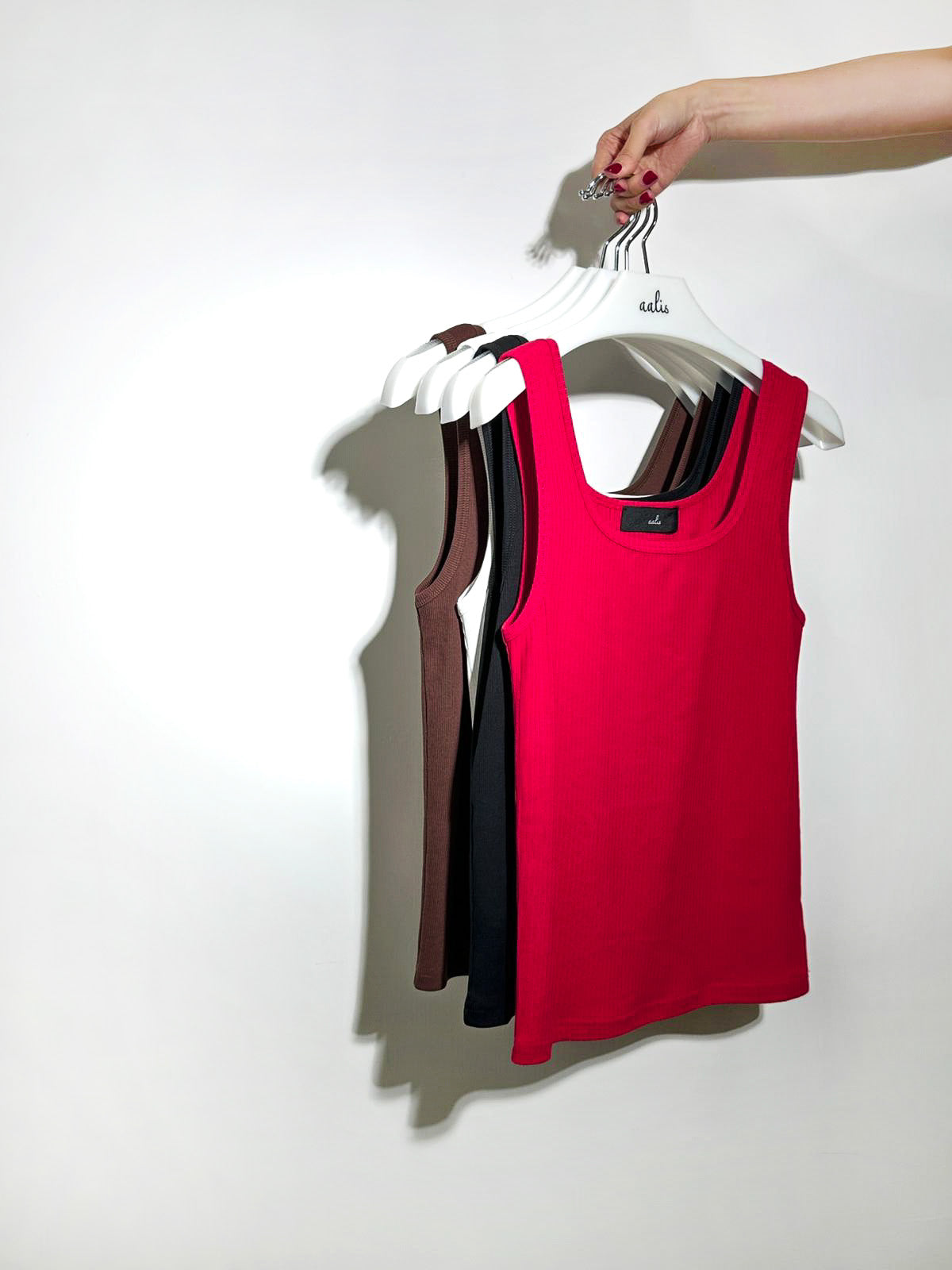 aalis MARITA FW25 square neck ribbed tank (Red)