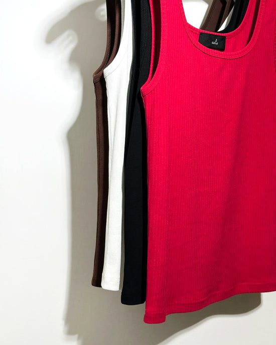 aalis MARITA FW25 square neck ribbed tank (Red)