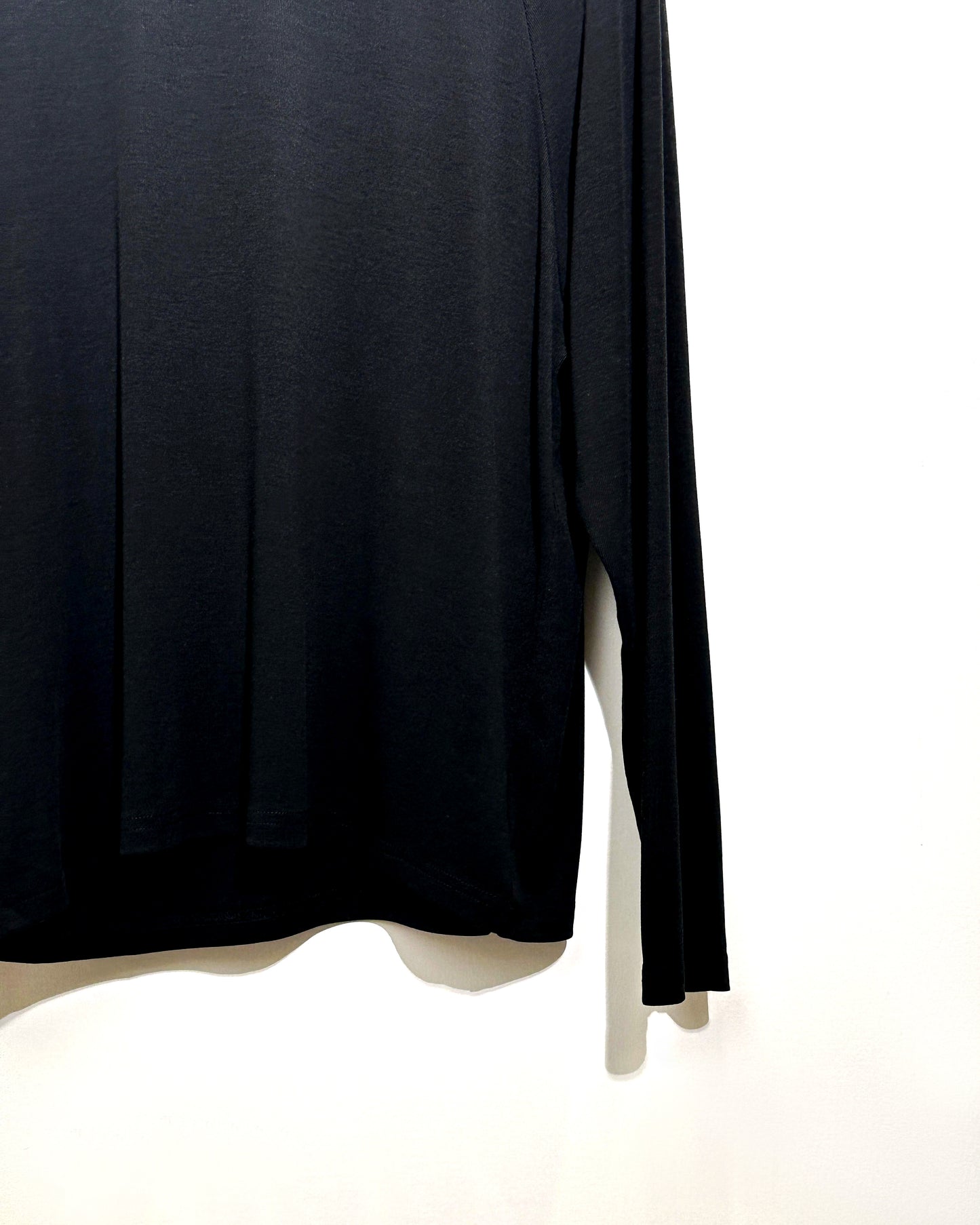 aalis HAROMI raglan sleeves relaxed L/S top (Black)