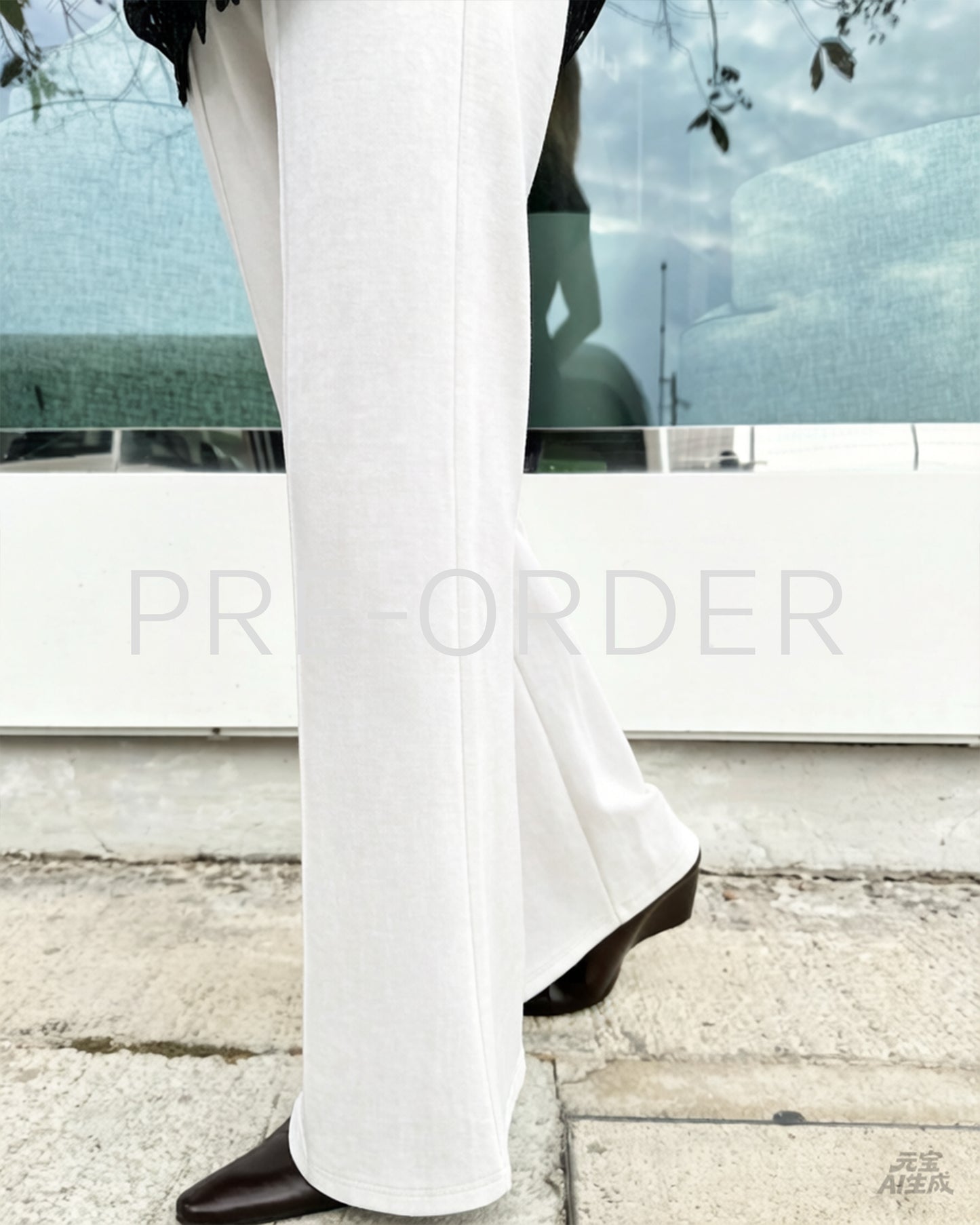 (Pre-order) aalis IZZY SS26 track pants (White)