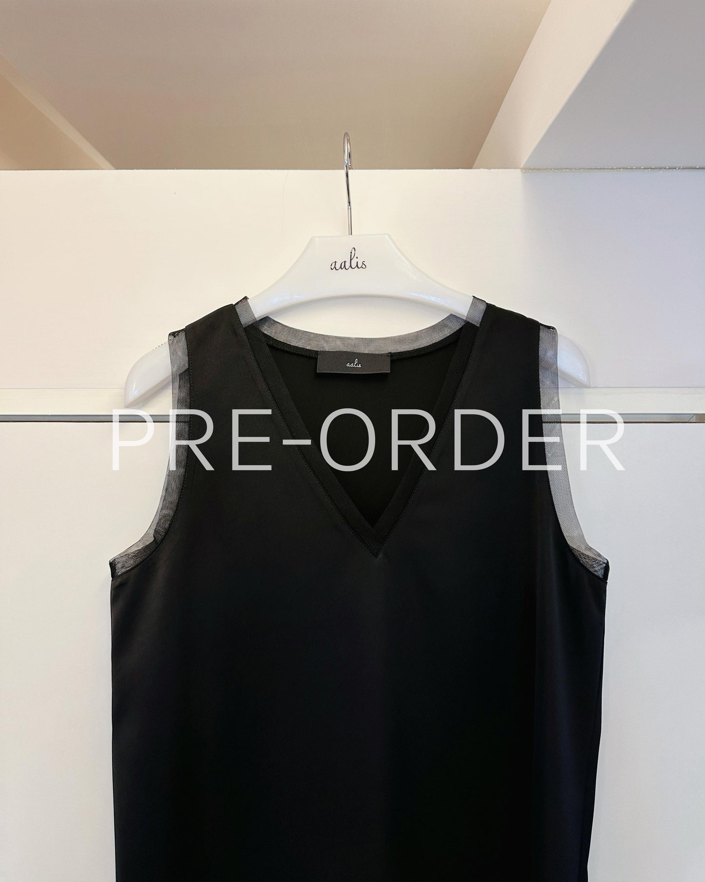 (Pre-order) aalis IDO SS26 V neck mesh trim tank (Black)