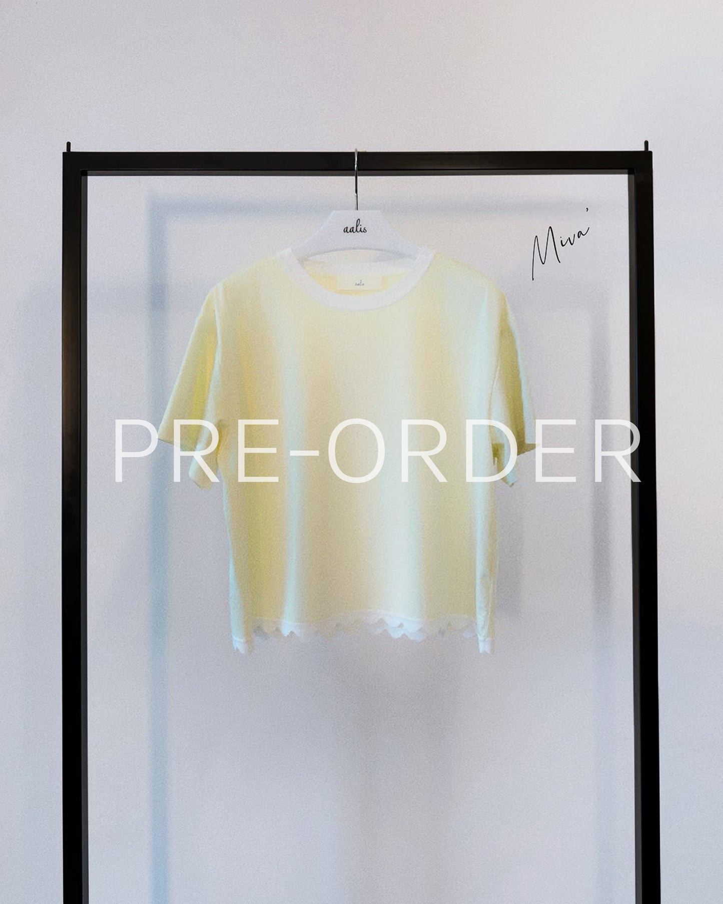 (Pre-order) aalis MIVA knit scalloped edge cropped tee (Light Yellow)