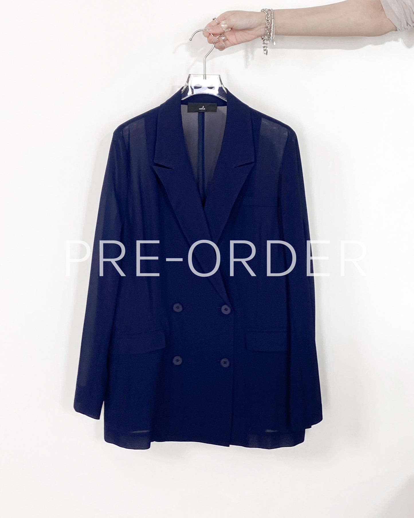 (Pre-order) aalis MONI CHI FW26 chiffon blazer (Navy)
