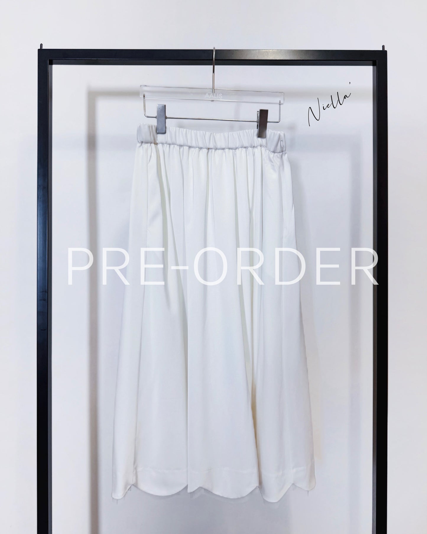 (Pre-order) aalis NIELLA scallop edge skirt (White)