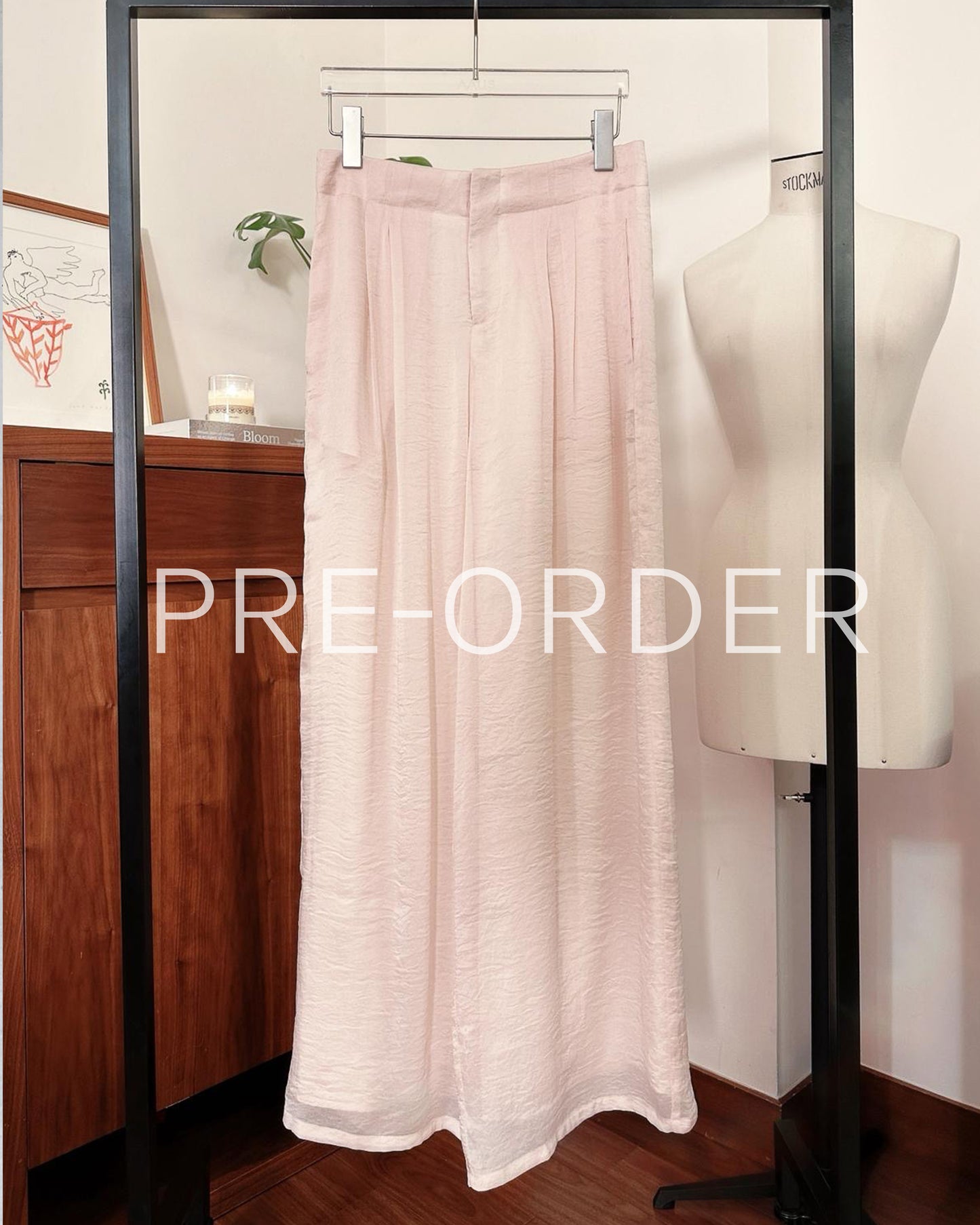 (Pre-order) aalis OSDA flowy semi sheer pants (Light Pink)