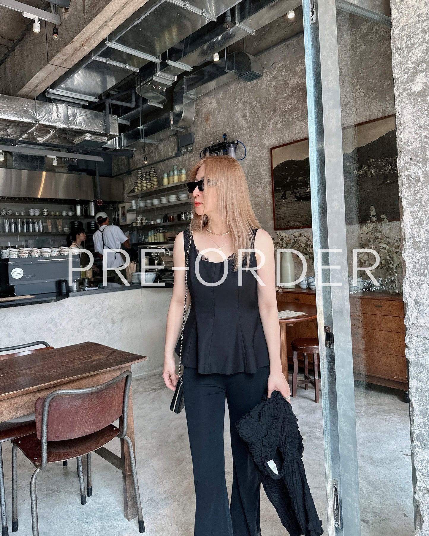 (Pre-order) aalis OSI square neck lace trim fitted peplum top (Black)