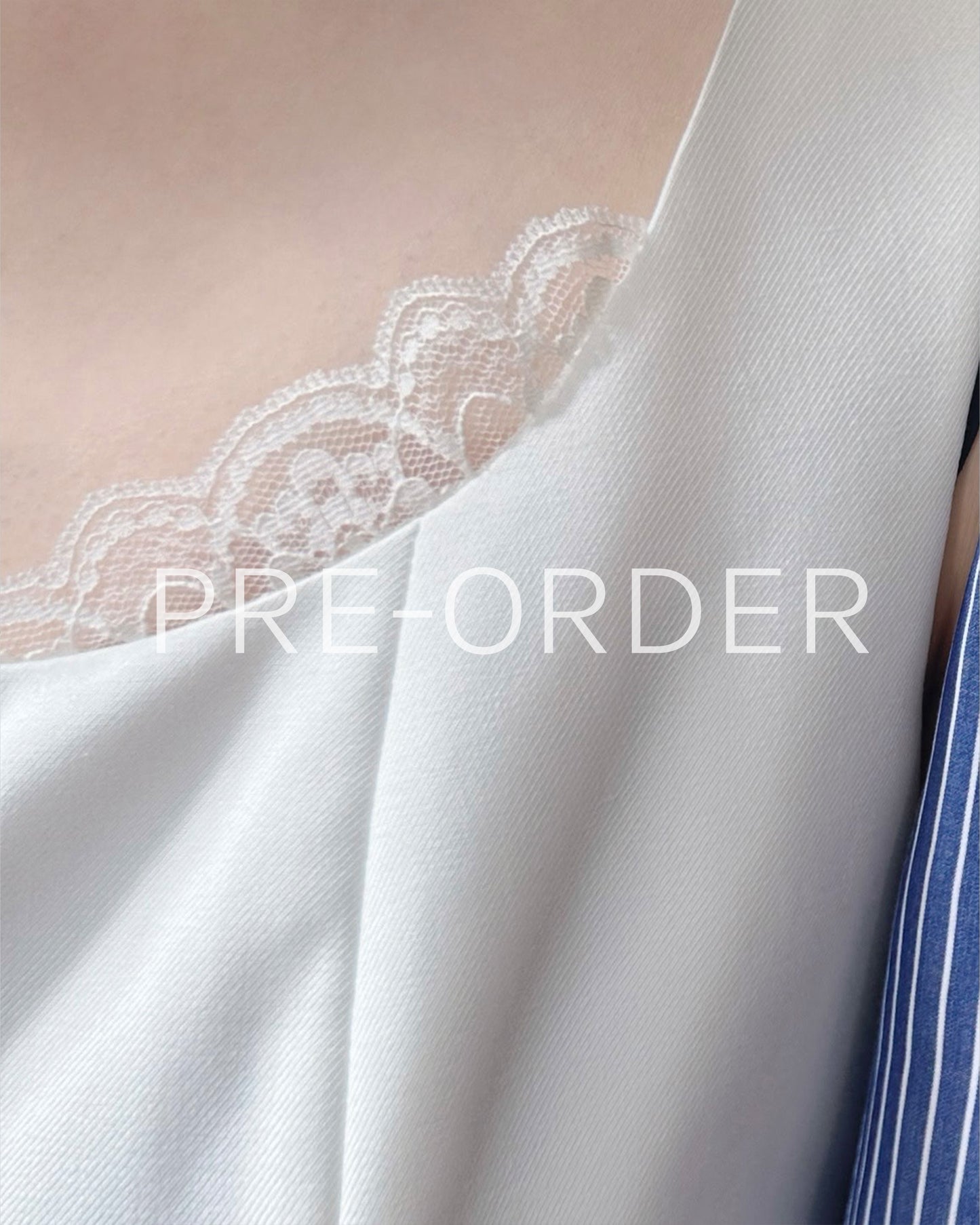 (Pre-order) aalis OSI square neck lace trim fitted peplum top (White)