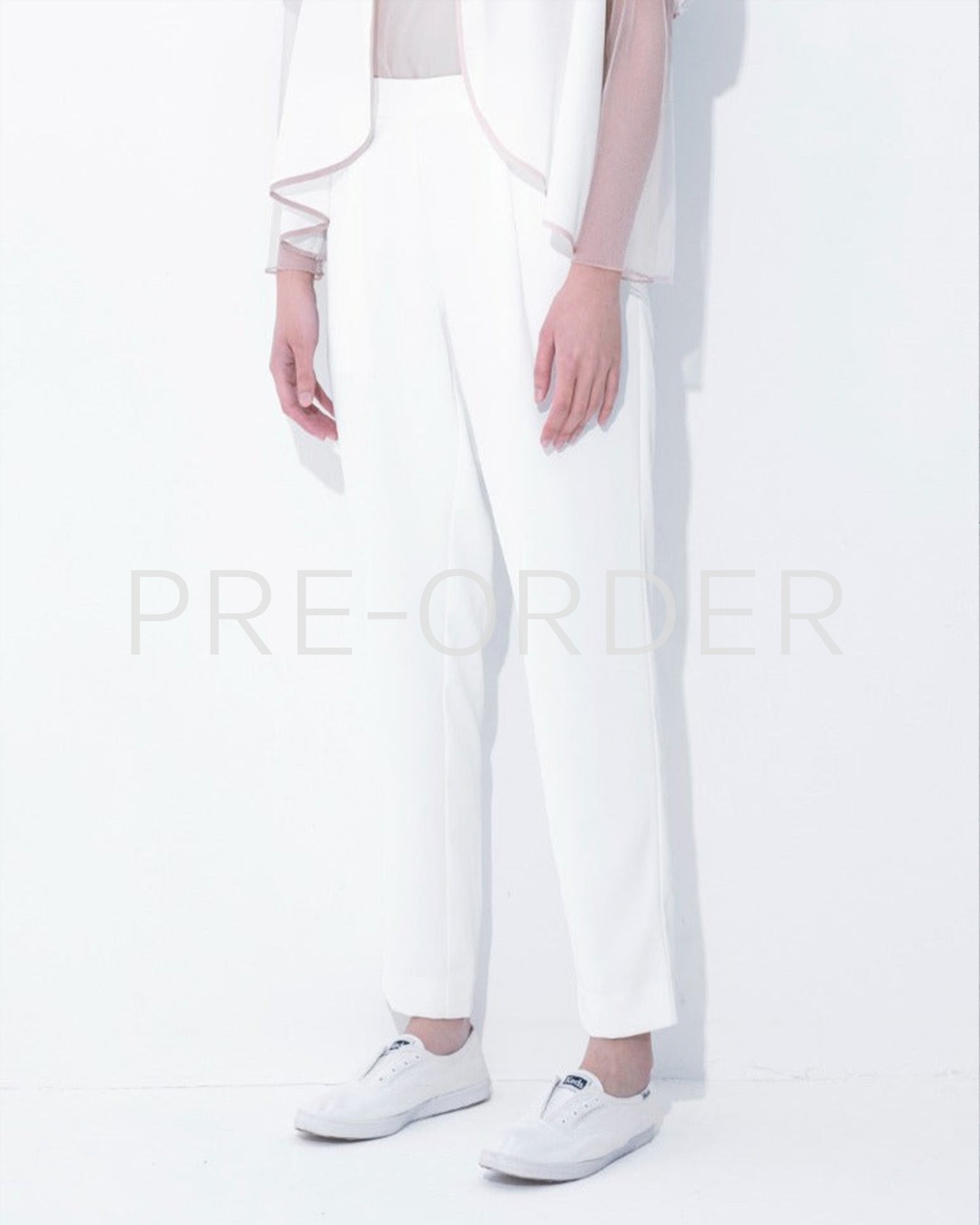 (Pre-order) aalis PRISCA SS26 slim fit pants (White)