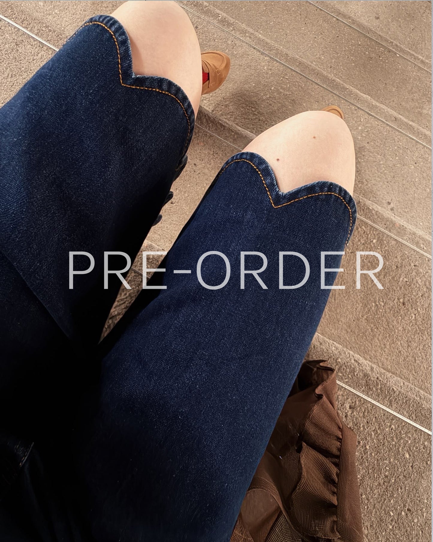(Pre-order) aalis WINSLOW scalloped bermuda shorts (Blue Denim)