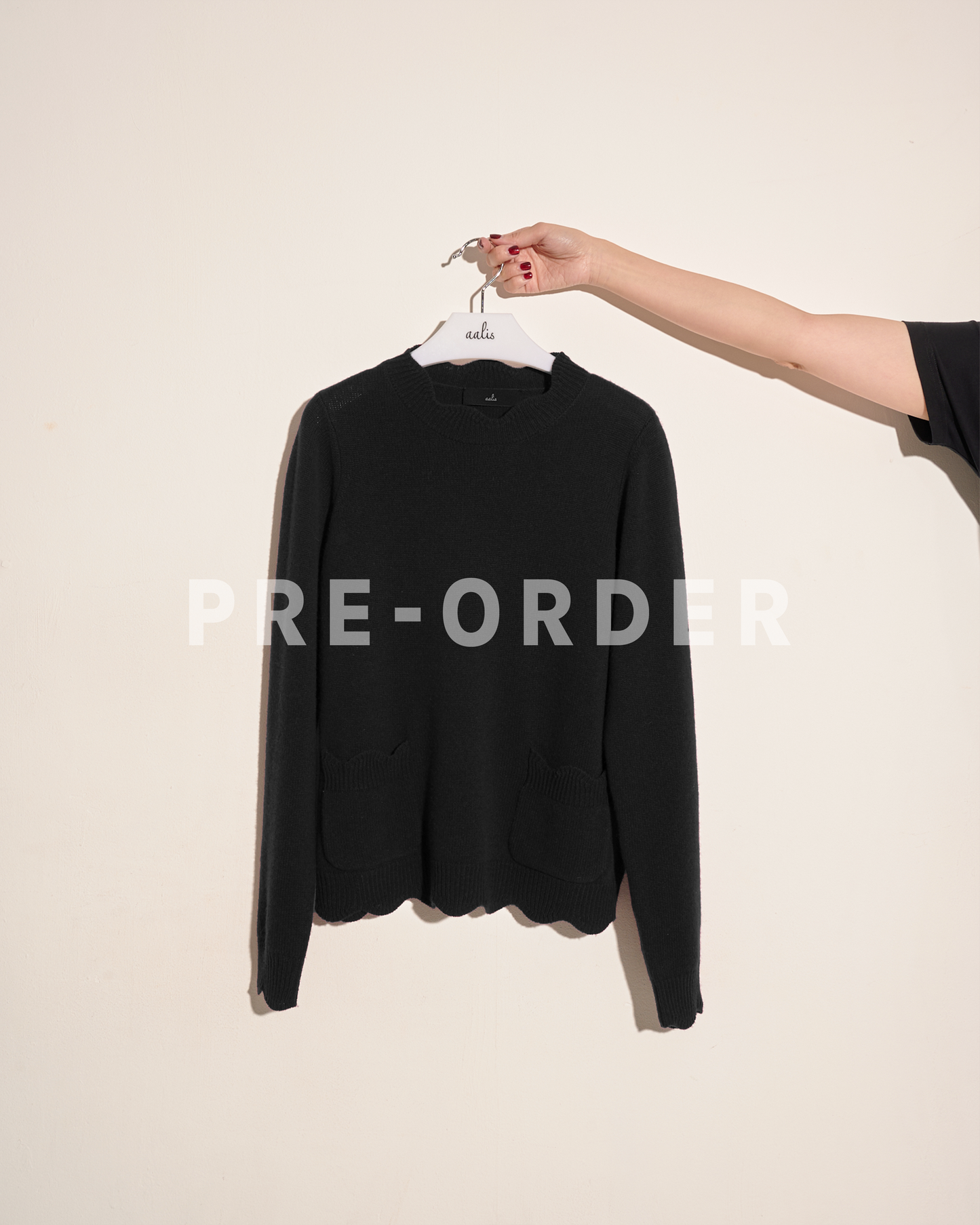 (Pre-order) aalis HEDIA scallop edge cashmere sweater (Black)